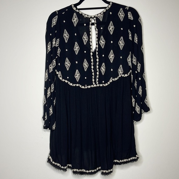 Free People Embroidered Bell Sleeve Top XS - Picture 3 of 6